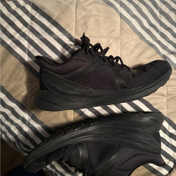 Women’s bliss feel 9.5 shoes. - Picture 4 of 5